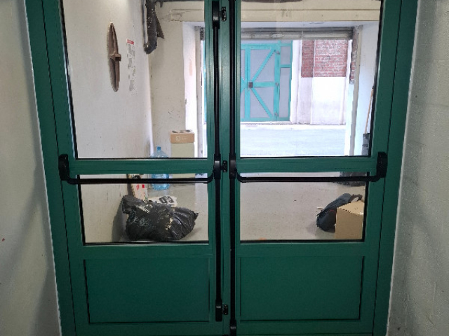 Porte alu sécurisée anti-panique – Double vitrage feuilleté – Altomare Altalu